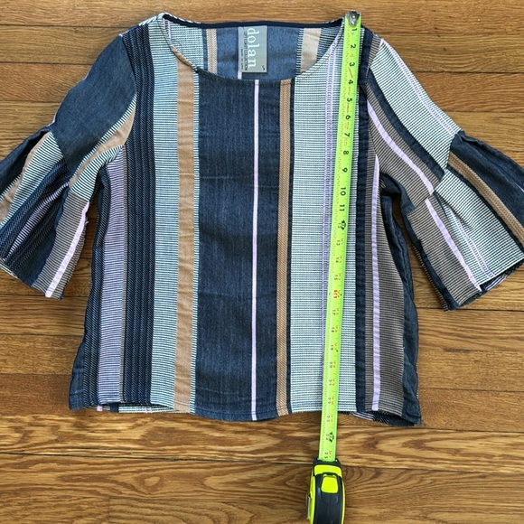 Dolan Short Sleeve Patterned Top - Picture 5 of 8